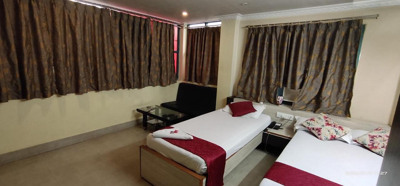 Hotel Royal Residency سيليجوري المظهر الخارجي الصورة
